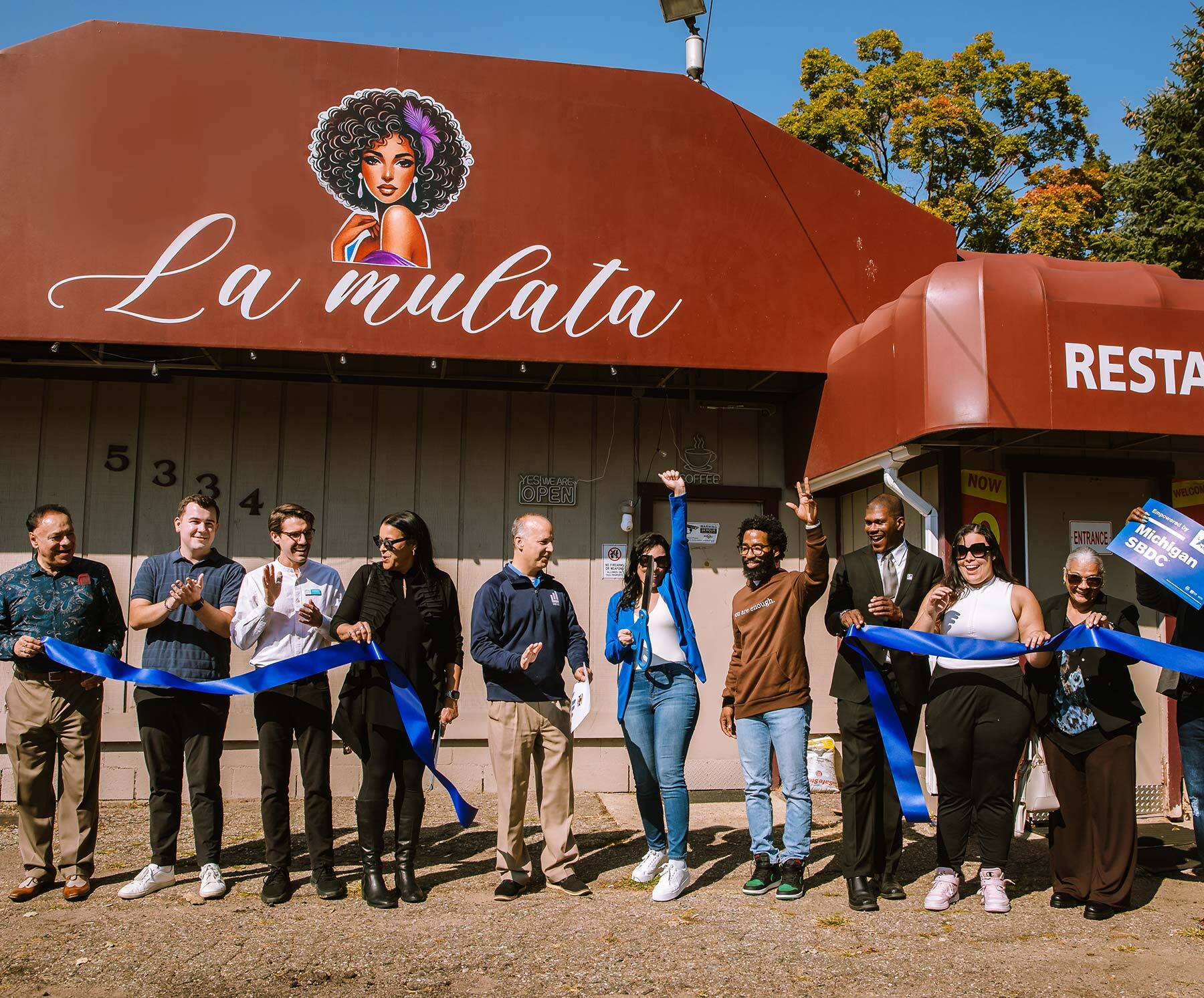 La Mulata ribbon cutting